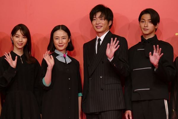 原田知世＆田中圭『あな番』ファンに感謝！　「納得いただける」「お祭り」と劇場版をアピール
