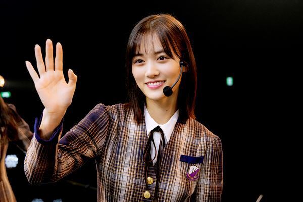 乃木坂46、メンバーに取り囲まれる距離で楽しめる「君に叱られた」VRコンテンツ公開　