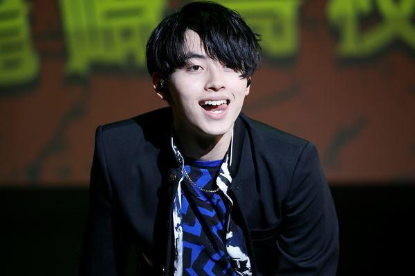 暗い箱を飛び出し、まだ見ぬ世界へ　SUPER★DRAGON「DRA FES2020」で魅せた成長と新たな一歩