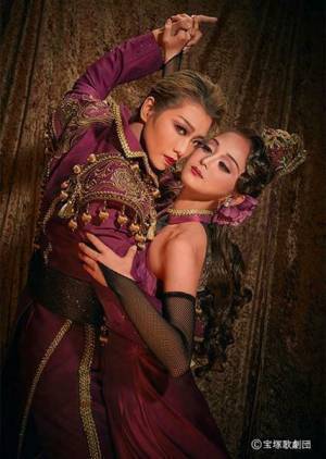 宝塚星組全国ツアー公演『モンテ・クリスト伯』『Gran Cantante!!』&バウホール公演『ベアタ・ベアトリクス』上演中