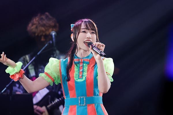 『NANA MIZUKI LIVE HOME 2022』ファイナル公演より Photo：kamiiisaka