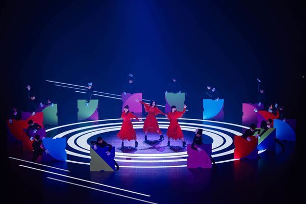 Perfume、1年半ぶり有観客ライブで見せた勇気と歓び　バックダンサーとの共演や未発表新曲も