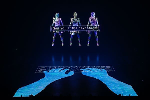 Perfume、1年半ぶり有観客ライブで見せた勇気と歓び　バックダンサーとの共演や未発表新曲も
