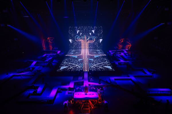 Perfume、1年半ぶり有観客ライブで見せた勇気と歓び　バックダンサーとの共演や未発表新曲も