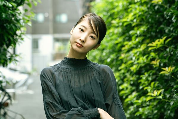 誰にでも伝わる演技を目指して。飯島望未『ドン・キホーテ』開幕直前インタビュー