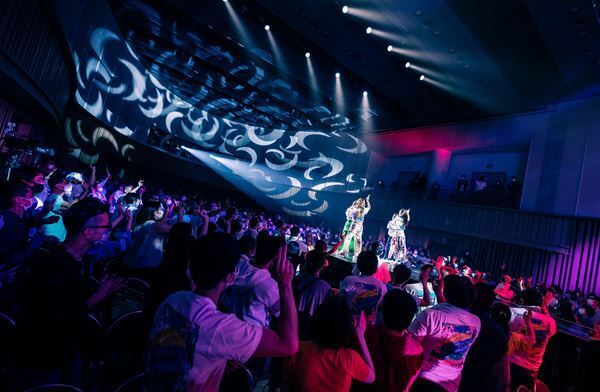 MAX、約3年振りの有観客ライブ『Fantastic Journey』開催　LINAはファン待望のポールダンスを披露