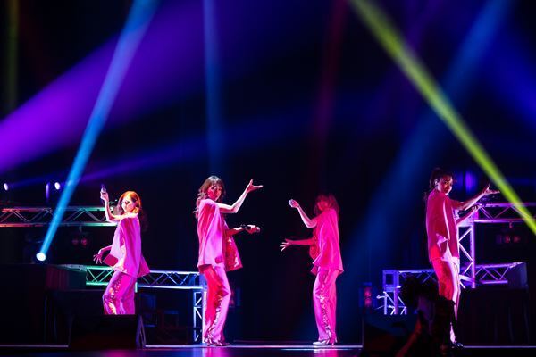 MAX、約3年振りの有観客ライブ『Fantastic Journey』開催　LINAはファン待望のポールダンスを披露