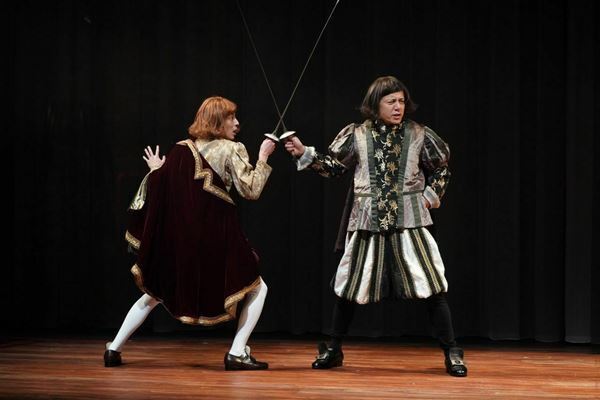 勝村政信×高杉真宙『ライフ・イン・ザ・シアター』フォトコール＆開幕直前取材で「誰もが感情移入できる人間ドキュメンタリー」