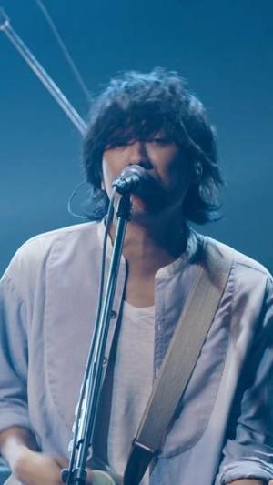 back number、TikTokライブで新曲「黄色」初パフォーマンス