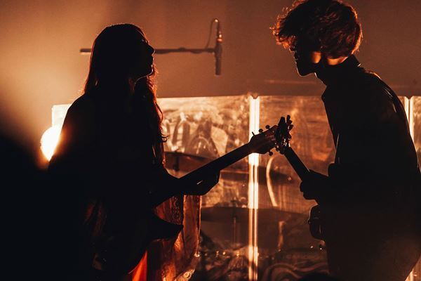 GLIM SPANKY、思い出の地・STUDIO COASTで開催した全国ツアー追加公演『Extra Show』レポート