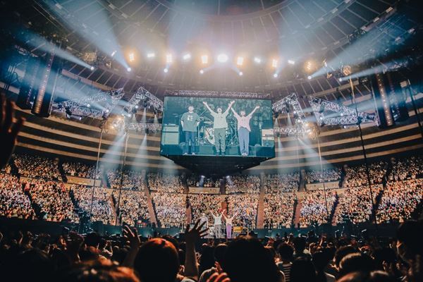 Saucy Dogが作り上げた多幸感あふれる空間、初のアリーナツアー大阪城ホール公演オフィシャルレポート
