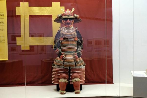 渋谷区立松濤美術館『装いの力―異性装の日本史』をレポート　各時代の異性装の様相をさまざまな表現から展観
