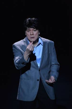 言葉を使わず、動きだけで人生の喜怒哀楽を描き出す　が～まるちょば『“ PLEASE PLEASE MIME ”』開幕！