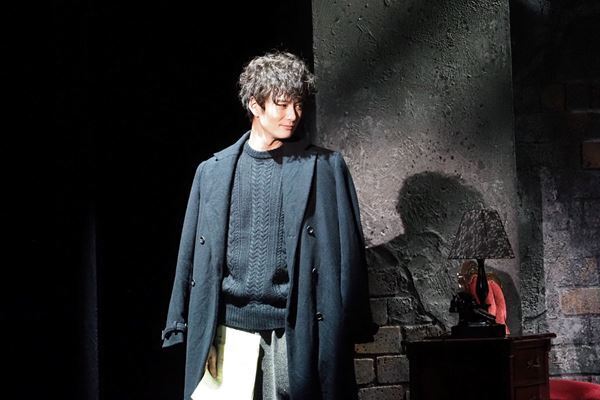 岡田将生、倉科カナ、竪山隼太、麻実れいがつくる「やさしい空間」『ガラスの動物園』上演中