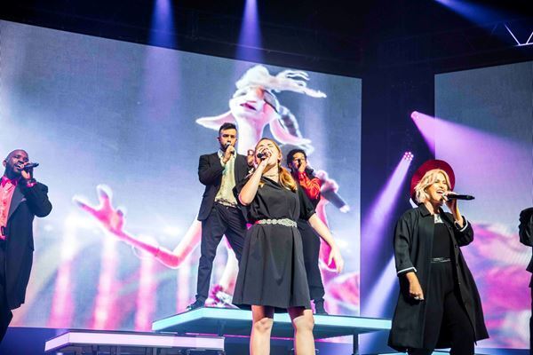 魔法のようなハーモニーで、ディズニーの名曲を歌う「ディカペラ」　3年ぶりの日本公演への意気込み、アカペラの魅力を聞く