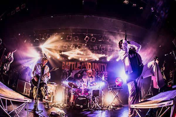 【ライブレポート】3年ぶりのWiennersツーマンイベント　切磋琢磨、相乗効果で最高沸点となったリキッドファイナル公演