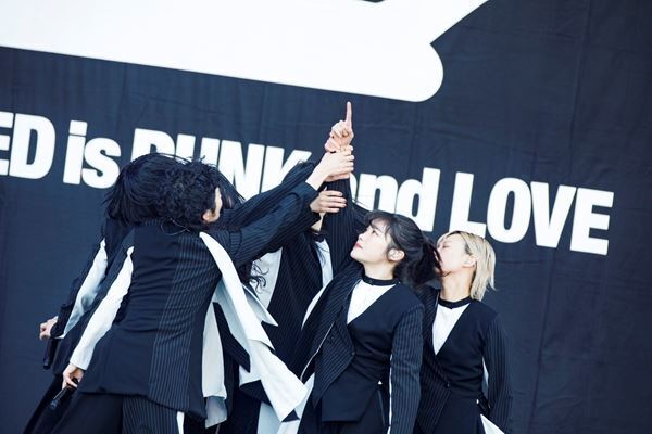 BiSH、『解散パーチー 開会式』アフタームービー公開＆ツアー『COLONiZED TOUR』詳細発表