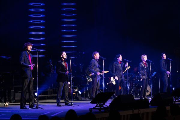 【ライブ配信レポート】井上芳雄×中川晃教が「最先端技術」で共演！人気ミュージカルスターが集結した『Japan Musical Festival 2022』