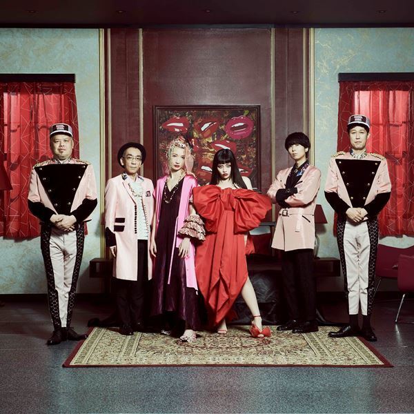 ジェニーハイ、メンバーがホテルマンとゲストに扮する「華奢なリップfeat.ちゃんみな」MVプレミア公開決定