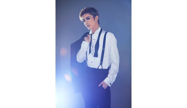 彩風咲奈が役者の卵を演じる宝塚雪組『ハリウッド・ゴシップ』が開幕