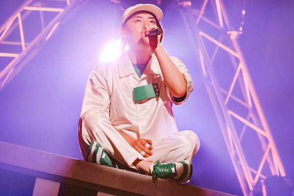 ビッケブランカ、音楽性の幅広さと新鮮味を証明した『FATE TOUR 2147』ファイナルで全18曲披露