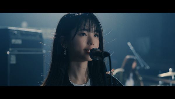 乃木坂46、乃木團以来のバンド編成曲「泥だらけ」MV公開