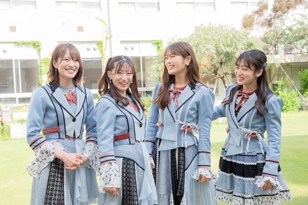 吉本新喜劇とのコラボミュージカルに臨む、NMB48・川上千尋×小嶋花梨×渋谷凪咲×上西怜インタビュー