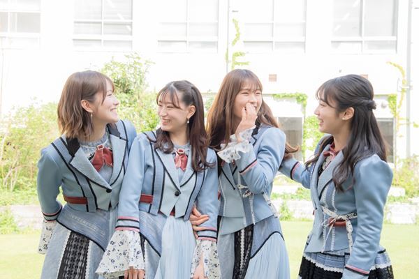 吉本新喜劇とのコラボミュージカルに臨む、NMB48・川上千尋×小嶋花梨×渋谷凪咲×上西怜インタビュー