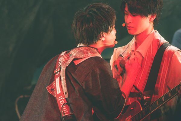 20歳になった「さくらしめじ」がお芝居と歌で魅せた有観客ライブ「会えなかった時間が僕たちの歌を深いものにしてくれた」