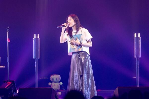 milet、デビュー3周年記念ライブで新曲「Always You」初披露　初のライブハウスツアー開催を発表