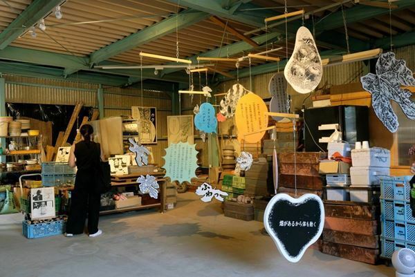 奈良美智、塩田千春ら総勢100組が参加　「あいち2022」展示の模様をダイジェストで紹介　