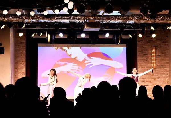 LDH発のガールズユニット・iScream、1stアルバム発売記念イベント開催「5年後までにドームツアーをしたい」