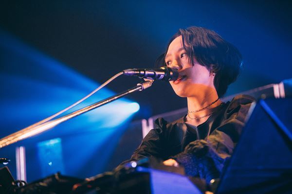 TENDRE、ツアーファイナルで盟友SIRUPがサプライズ登場＆「ENDLESS feat. SIRUP」を初披露