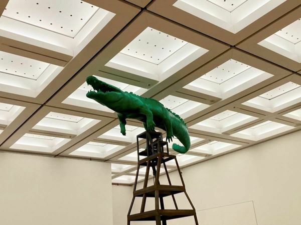 ワニが1100体超！その理由とは？ 『ワニがまわる タムラサトル』展示の様子をレポート！