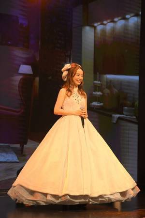 鈴木亜美、バースデーライブ『超激辛40倍』オフィシャルレポ　11年ぶりワンマンで涙「歌い出しから感動して」