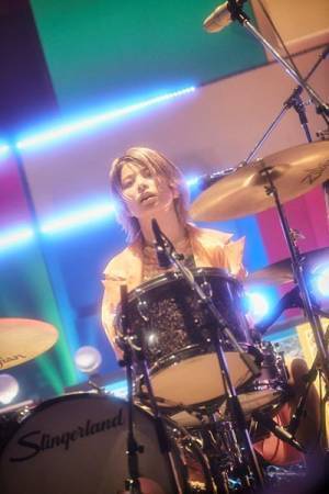 ゲスの極み乙女。結成10周年記念公演『解体』で改名を発表