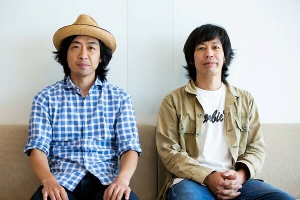 左からマツキタイジロウ、コヤマシュウ Photo：吉田圭子