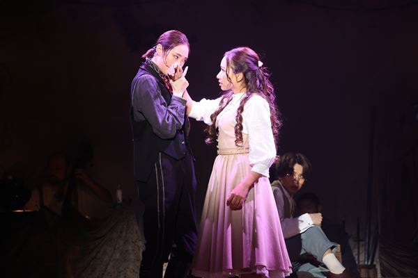 演劇の原点に立ち返るかのようなミュージカル『ファンタスティックス』【観劇レポート】