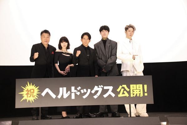 岡田准一、主演作『ヘルドッグス』は好みが分かれる？「本当にゼロか100か。とにかく熱く語っていただける映画」