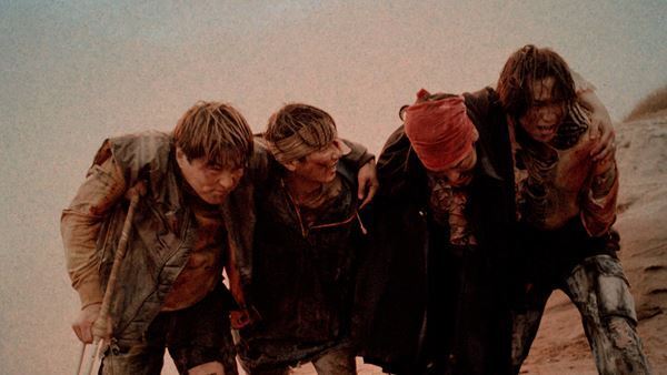 純烈、ストーリー仕立ての「君を奪い去りたい」MVを“風呂の日”に公開