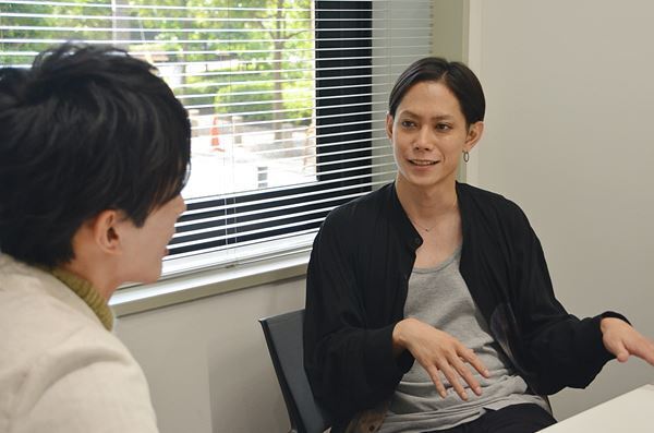 「衝撃に備えろ！」　舞台『HELI-X Ⅱ』開幕直前 玉城裕規×菊池修司インタビュー