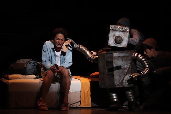 壊れかけのロボットと無気力な青年との心の交流描く 劇団四季ミュージカル『ロボット・イン・ザ・ガーデン』再び東京に