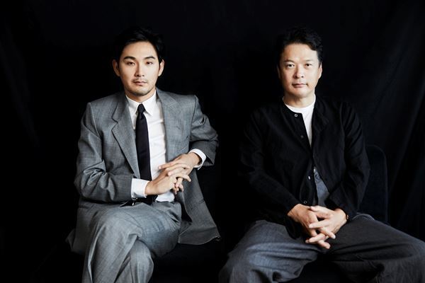 田中哲司×松田龍平が挑む伝説の舞台。ふた組の恋が今に何を響かせるか　『近松心中物語』キャストインタビュー【前編：忠兵衛&与兵衛】