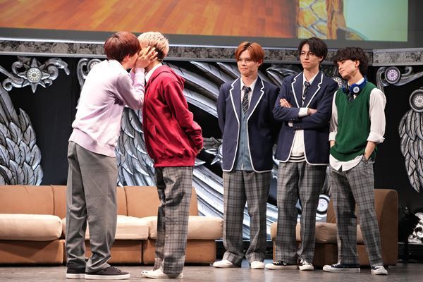 リョウガの初キスは誰に？超特急が有観客コントライブを開催！「コントでメンタルが鍛えられました」