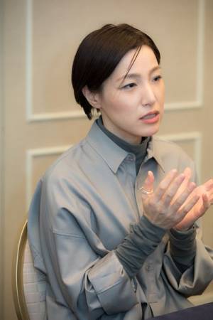 宝塚で話題作連発の演出家･上田久美子が生み出す物語のオリジナリティ