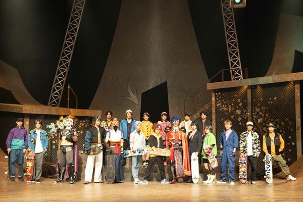 演出・大関真×脚本・伊勢直弘が語る『SK∞ エスケーエイト The Stage』の魅力