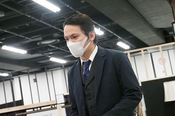 岡田将生、倉科カナ、麻実れいが描くいびつな家族像。上村聡史演出『ガラスの動物園』稽古場レポート