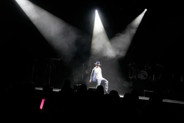 いまここにいる森崎ウィンを受け取って「MORISAKI WIN FIRST FLIGHT」ライブレポート