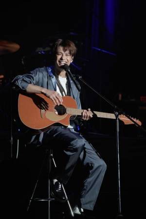 いまここにいる森崎ウィンを受け取って「MORISAKI WIN FIRST FLIGHT」ライブレポート