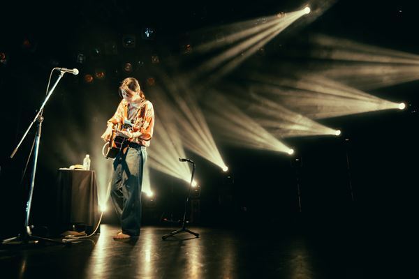 私は小林私を観た――今までのライブ感を疑いたくなるユニークな体験